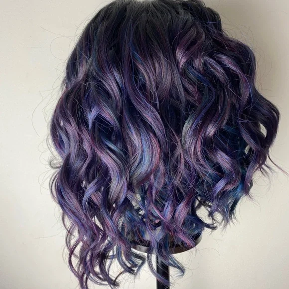 ALA 14” BLUE OMBRE BOB WAVY LACE FRONT WIG💫 *NEW*